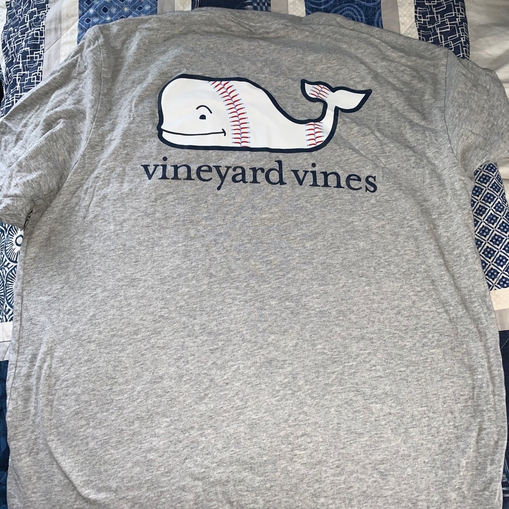 Men’s Vineyard Vines Tshirt